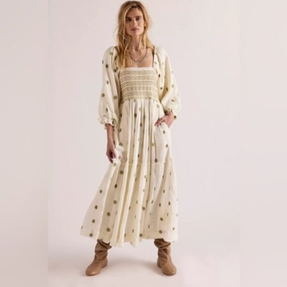 Free People Dresses & Skirts - Free People Dahlia Maxi Dress Cream/Green Floral Embroidered 3/4 Puff Sleeves M